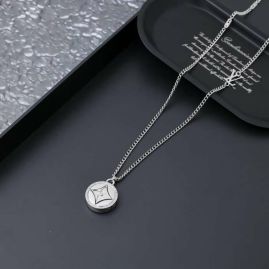 Picture of LV Necklace _SKULVnecklace11ly6012729